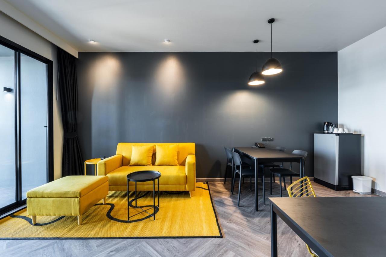 Hotel Blu Monkey Hub And Town 4*